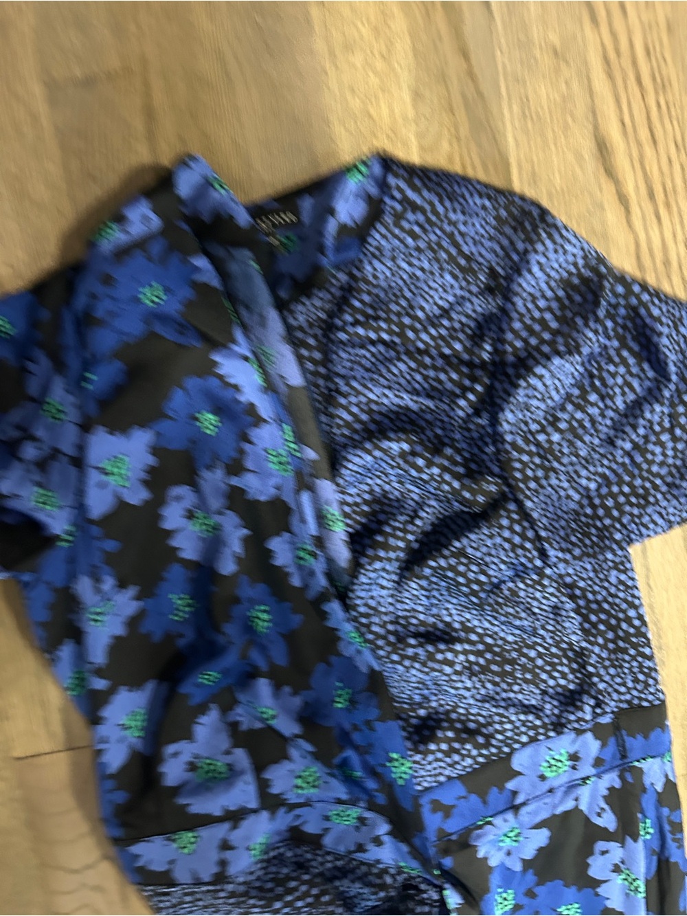 Simply Styled Floral Dolman Sleeve Wrap Dress - Picture 4 of 8